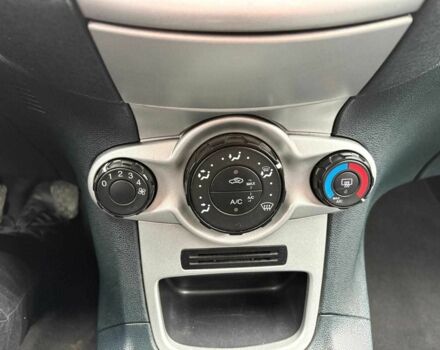 Синій Форд Фієста, об'ємом двигуна 1.4 л та пробігом 240 тис. км за 6190 $, фото 21 на Automoto.ua