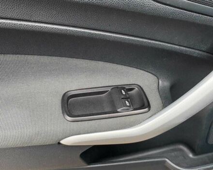 Синій Форд Фієста, об'ємом двигуна 1.4 л та пробігом 240 тис. км за 6190 $, фото 17 на Automoto.ua