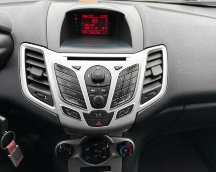 Синій Форд Фієста, об'ємом двигуна 1.4 л та пробігом 240 тис. км за 6190 $, фото 20 на Automoto.ua