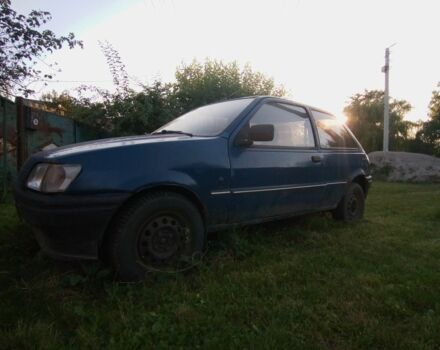 Синій Форд Фієста, об'ємом двигуна 1.1 л та пробігом 600 тис. км за 678 $, фото 1 на Automoto.ua