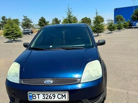 Синій Форд Фієста, об'ємом двигуна 1.24 л та пробігом 215 тис. км за 3200 $, фото 1 на Automoto.ua