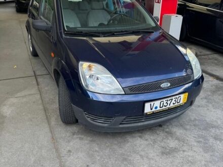 Синий Форд Фиеста, объемом двигателя 1.6 л и пробегом 196 тыс. км за 3075 $, фото 1 на Automoto.ua