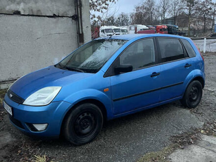 Синий Форд Фиеста, объемом двигателя 1.4 л и пробегом 216 тыс. км за 2200 $, фото 1 на Automoto.ua