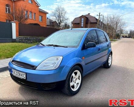 Синий Форд Фиеста, объемом двигателя 1.4 л и пробегом 180 тыс. км за 3550 $, фото 1 на Automoto.ua