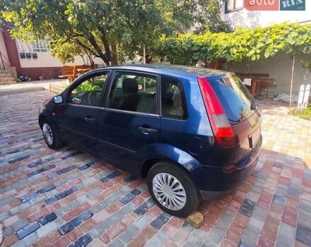 Синий Форд Фиеста, объемом двигателя 1.3 л и пробегом 230 тыс. км за 2600 $, фото 1 на Automoto.ua