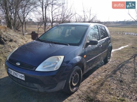 Синій Форд Фієста, об'ємом двигуна 1.3 л та пробігом 221 тис. км за 3600 $, фото 1 на Automoto.ua
