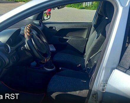 Синий Форд Фиеста, объемом двигателя 1.3 л и пробегом 217 тыс. км за 3600 $, фото 1 на Automoto.ua