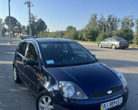 Синий Форд Фиеста, объемом двигателя 1.4 л и пробегом 295 тыс. км за 3800 $, фото 1 на Automoto.ua