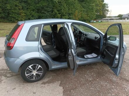 Форд Фиеста 2005 в Ивано-Франковске на Automoto.ua Синий Форд Фиеста, объемом двигателя 1.3 л и пробегом 176 тыс. км за 3650 $, фото 1 на Automoto.ua