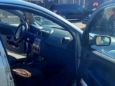 Синій Форд Фієста, об'ємом двигуна 1.3 л та пробігом 223 тис. км за 3200 $, фото 1 на Automoto.ua