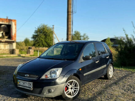 Синий Форд Фиеста, объемом двигателя 1.39 л и пробегом 232 тыс. км за 3200 $, фото 1 на Automoto.ua