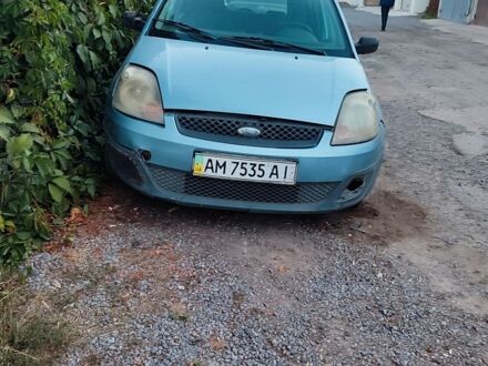 Синій Форд Фієста, об'ємом двигуна 1.3 л та пробігом 250 тис. км за 1150 $, фото 1 на Automoto.ua