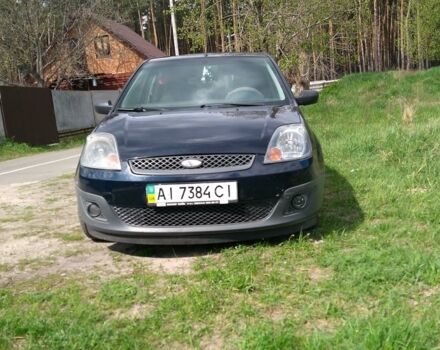 Синий Форд Фиеста, объемом двигателя 1.4 л и пробегом 218 тыс. км за 4900 $, фото 1 на Automoto.ua