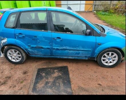 Синий Форд Фиеста, объемом двигателя 1.4 л и пробегом 195 тыс. км за 1700 $, фото 1 на Automoto.ua