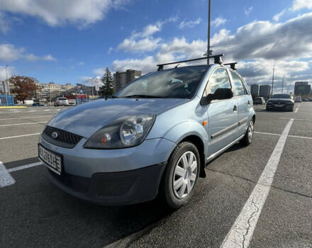 Синий Форд Фиеста, объемом двигателя 1.3 л и пробегом 170 тыс. км за 4300 $, фото 1 на Automoto.ua