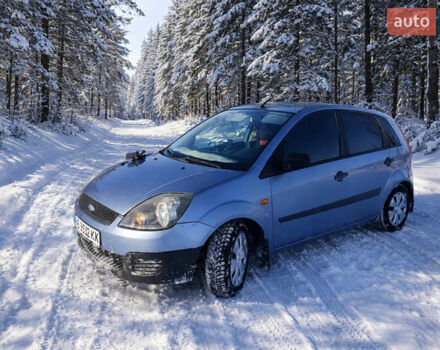 Синий Форд Фиеста, объемом двигателя 1.4 л и пробегом 190 тыс. км за 4300 $, фото 1 на Automoto.ua