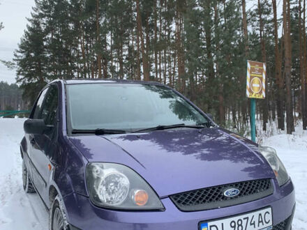 Синий Форд Фиеста, объемом двигателя 1.24 л и пробегом 167 тыс. км за 3250 $, фото 1 на Automoto.ua