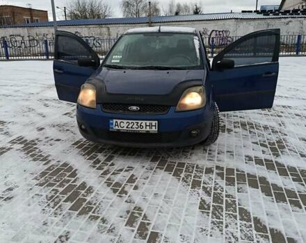 Синий Форд Фиеста, объемом двигателя 1.4 л и пробегом 199 тыс. км за 3350 $, фото 1 на Automoto.ua