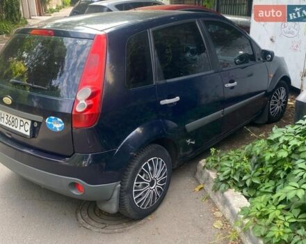 Синий Форд Фиеста, объемом двигателя 1.39 л и пробегом 176 тыс. км за 2800 $, фото 1 на Automoto.ua