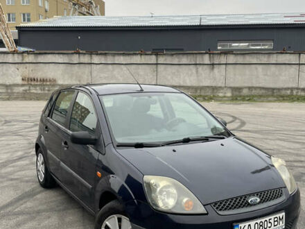 Синий Форд Фиеста, объемом двигателя 1.24 л и пробегом 208 тыс. км за 4150 $, фото 1 на Automoto.ua