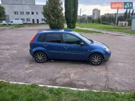 Синий Форд Фиеста, объемом двигателя 1.24 л и пробегом 183 тыс. км за 4000 $, фото 1 на Automoto.ua