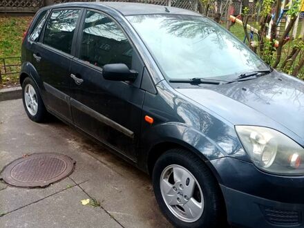 Синий Форд Фиеста, объемом двигателя 1.4 л и пробегом 139 тыс. км за 4300 $, фото 1 на Automoto.ua