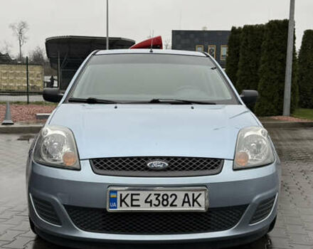 Синий Форд Фиеста, объемом двигателя 1.4 л и пробегом 303 тыс. км за 3700 $, фото 1 на Automoto.ua