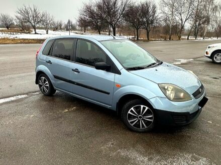 Форд Фиеста 2007 в Конотопе на Automoto.ua Синий Форд Фиеста, объемом двигателя 1.4 л и пробегом 213 тыс. км за 4550 $, фото 1 на Automoto.ua