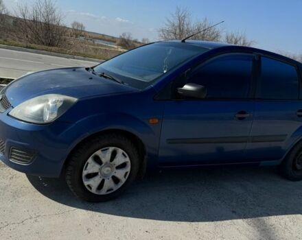 Синий Форд Фиеста, объемом двигателя 1.4 л и пробегом 245 тыс. км за 3350 $, фото 1 на Automoto.ua