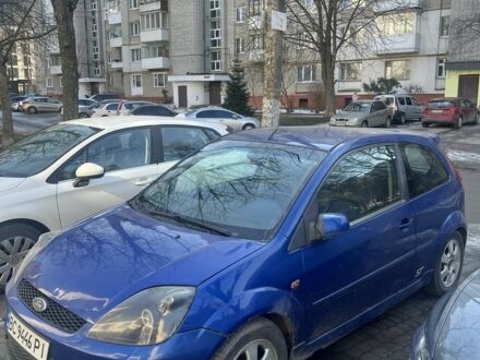 Синій Форд Фієста, об'ємом двигуна 2 л та пробігом 285 тис. км за 4200 $, фото 1 на Automoto.ua