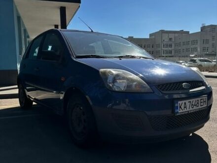 Синий Форд Фиеста, объемом двигателя 1.4 л и пробегом 105 тыс. км за 4550 $, фото 1 на Automoto.ua