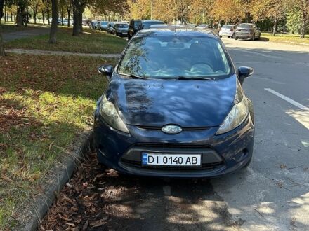 Синій Форд Фієста, об'ємом двигуна 1.24 л та пробігом 200 тис. км за 3400 $, фото 1 на Automoto.ua