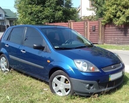 Синий Форд Фиеста, объемом двигателя 1.4 л и пробегом 63 тыс. км за 5800 $, фото 1 на Automoto.ua