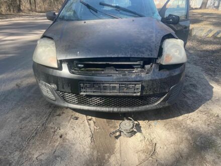 Синий Форд Фиеста, объемом двигателя 1.6 л и пробегом 2 тыс. км за 1000 $, фото 1 на Automoto.ua