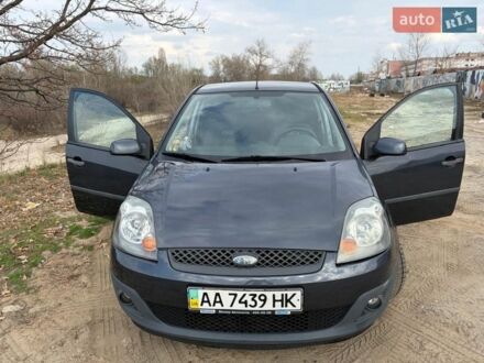 Синій Форд Фієста, об'ємом двигуна 1.4 л та пробігом 162 тис. км за 3800 $, фото 1 на Automoto.ua