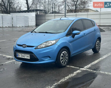 Синій Форд Фієста, об'ємом двигуна 1.39 л та пробігом 165 тис. км за 6800 $, фото 1 на Automoto.ua