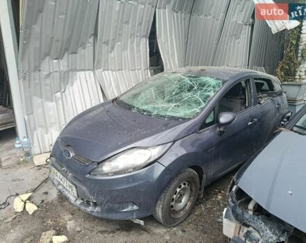 Синій Форд Фієста, об'ємом двигуна 1.25 л та пробігом 160 тис. км за 2000 $, фото 1 на Automoto.ua