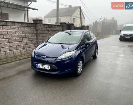 Синій Форд Фієста, об'ємом двигуна 1.4 л та пробігом 176 тис. км за 4600 $, фото 1 на Automoto.ua