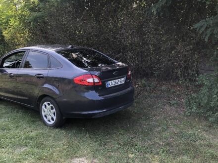 Синій Форд Фієста, об'ємом двигуна 1.6 л та пробігом 183 тис. км за 6500 $, фото 1 на Automoto.ua