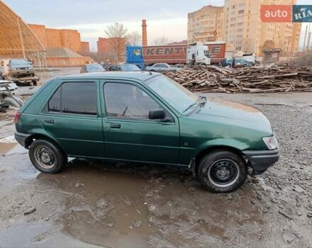 Зеленый Форд Фиеста, объемом двигателя 1.3 л и пробегом 300 тыс. км за 850 $, фото 1 на Automoto.ua