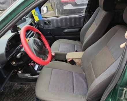 Зеленый Форд Фиеста, объемом двигателя 1.3 л и пробегом 300 тыс. км за 850 $, фото 4 на Automoto.ua