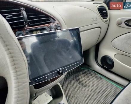 Зелений Форд Фієста, об'ємом двигуна 1.24 л та пробігом 491 тис. км за 2000 $, фото 4 на Automoto.ua