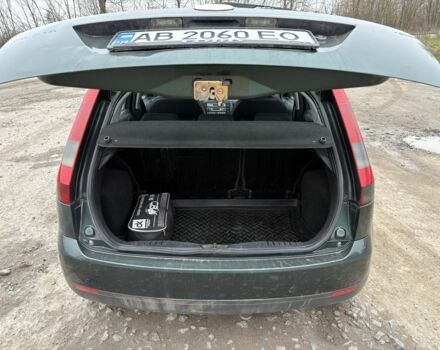 Зелений Форд Фієста, об'ємом двигуна 1.3 л та пробігом 208 тис. км за 2600 $, фото 3 на Automoto.ua