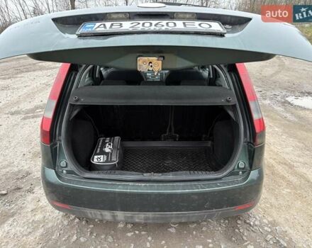 Зелений Форд Фієста, об'ємом двигуна 1.3 л та пробігом 208 тис. км за 2600 $, фото 6 на Automoto.ua