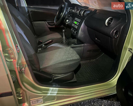 Зеленый Форд Фиеста, объемом двигателя 1.3 л и пробегом 170 тыс. км за 3250 $, фото 65 на Automoto.ua