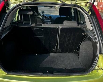 Зеленый Форд Фиеста, объемом двигателя 1.4 л и пробегом 212 тыс. км за 4000 $, фото 6 на Automoto.ua