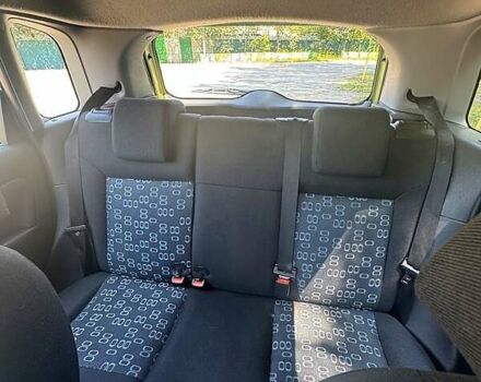 Зелений Форд Фієста, об'ємом двигуна 1.3 л та пробігом 190 тис. км за 3450 $, фото 4 на Automoto.ua