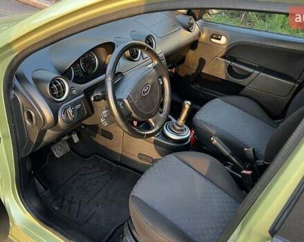 Зеленый Форд Фиеста, объемом двигателя 1.4 л и пробегом 211 тыс. км за 4850 $, фото 14 на Automoto.ua