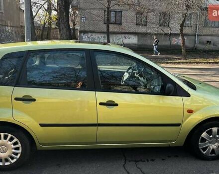 Зеленый Форд Фиеста, объемом двигателя 1.4 л и пробегом 212 тыс. км за 4000 $, фото 3 на Automoto.ua