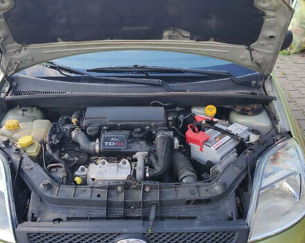 Зеленый Форд Фиеста, объемом двигателя 1.4 л и пробегом 212 тыс. км за 4000 $, фото 11 на Automoto.ua